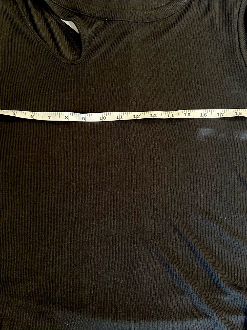 Alo Yoga Black Ribbed Long Sleeve Cutout Top Size Tag Missing L/XL - Picture 7 of 9